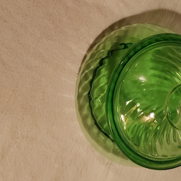 Vintage Spiral Green Hocking Glass Bowl (1928-30) with Lid Depression Glass - Picture 12 of 15